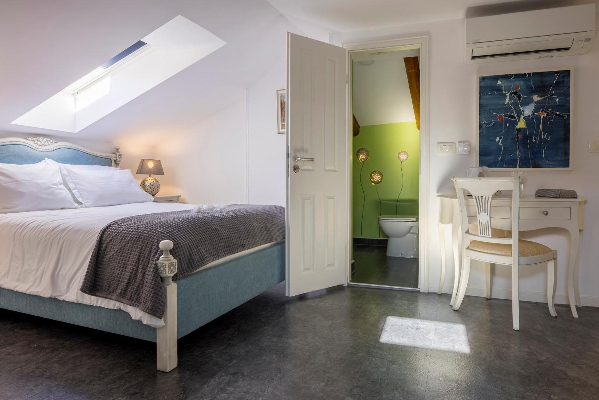 Benecanka Casa Veneziana Bed & Breakfast 4*